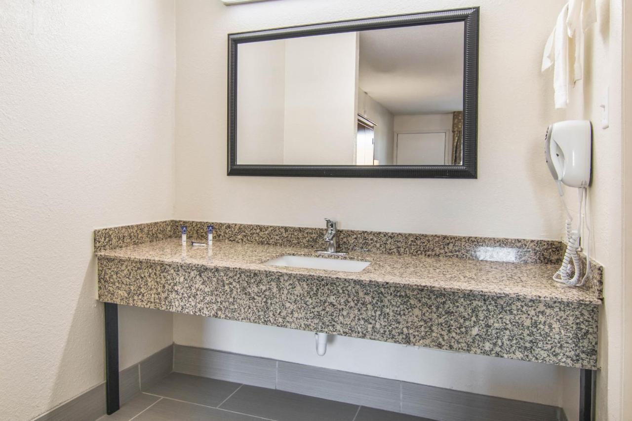 Americas Best Value Inn Perry Eksteriør bilde